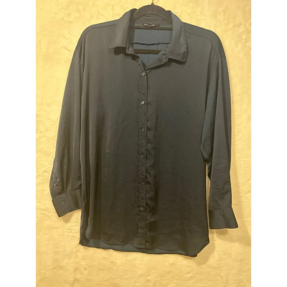Banana Republic Men’s Blue Dress Shirt Size Medium